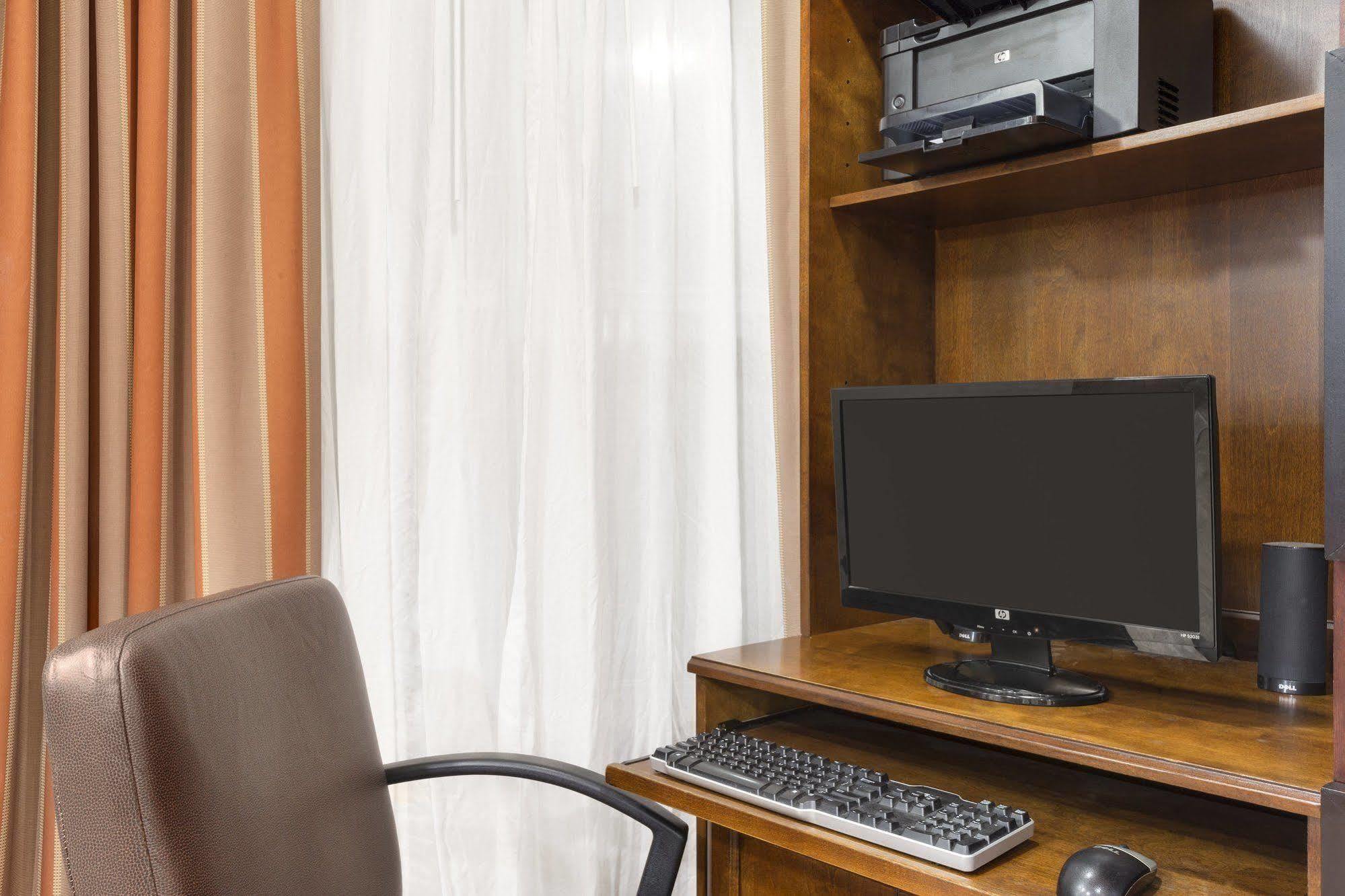 Country Inn & Suites By Radisson, Lubbock, Tx Eksteriør bilde